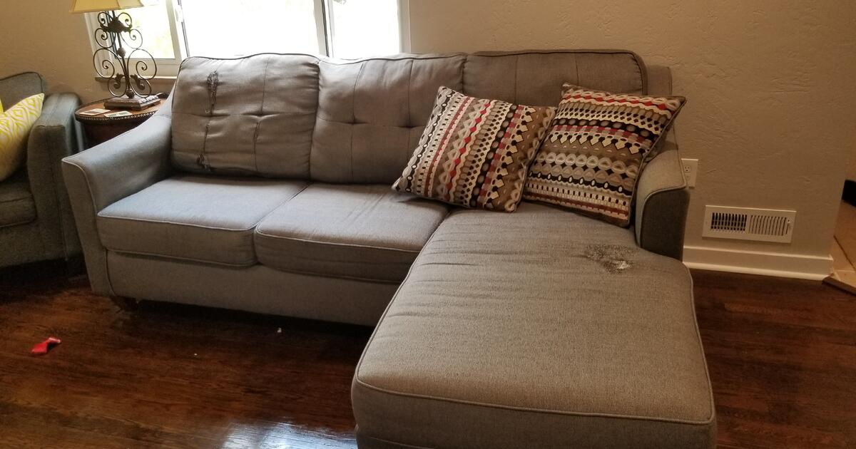 Couch for Free in Pittsburgh, PA For Sale & Free — Nextdoor