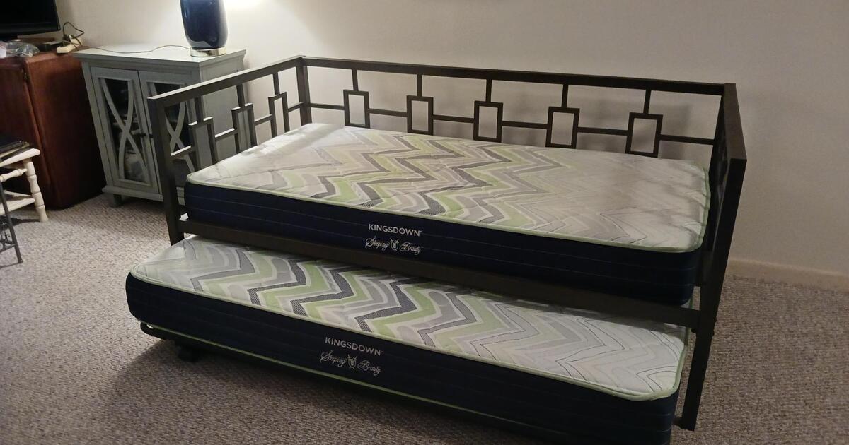 Daybed with Trundle for 400 in Englewood, FL For Sale & Free — Nextdoor