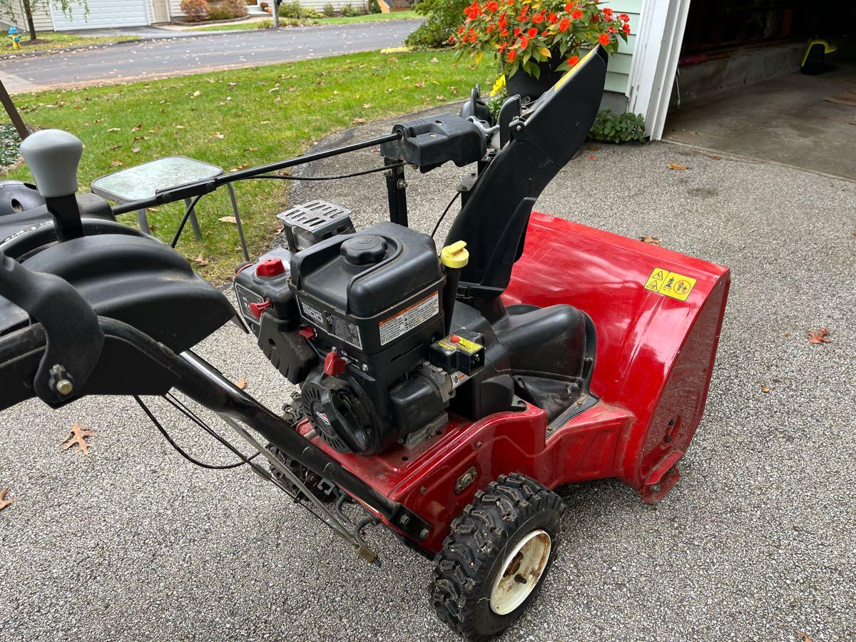 Snowblower for 500 in Nashua, NH For Sale & Free — Nextdoor