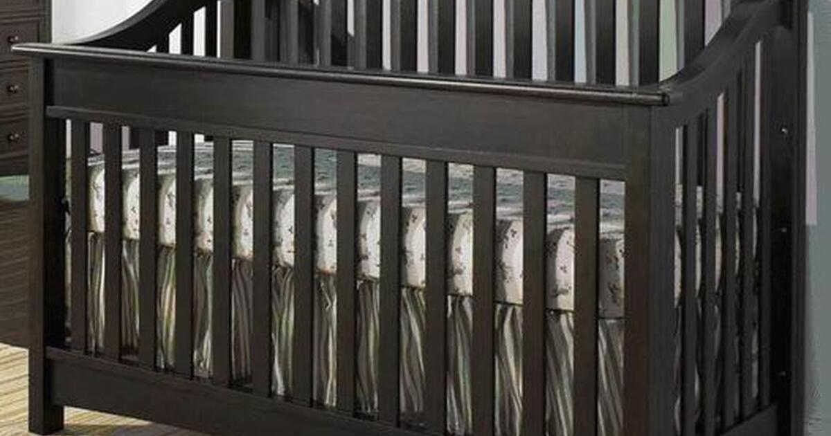 Bonavita Crib And Mattress for 150 in Hutto, TX For Sale & Free