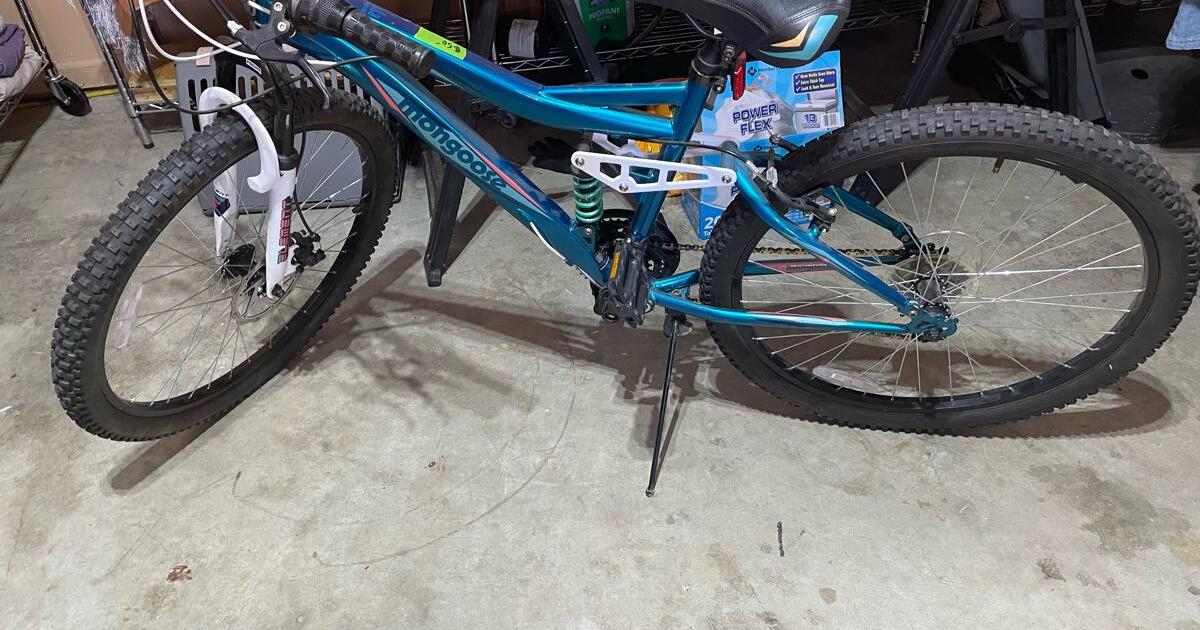 Huge Cabot Garage/Yard Sale 16 Crestwood Cove Cabot in Maumelle, AR