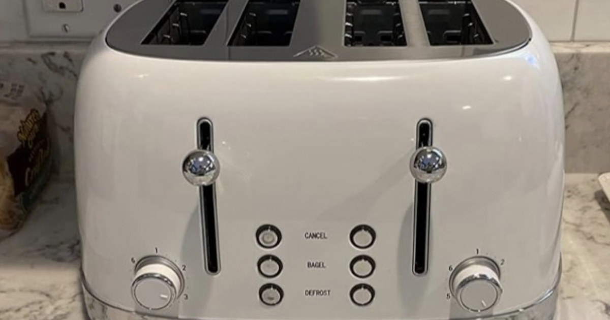 Large Vintage Retro Country 4 Slice Toasters for 45 in Edmond, OK