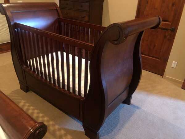 Larkin sleigh crib online