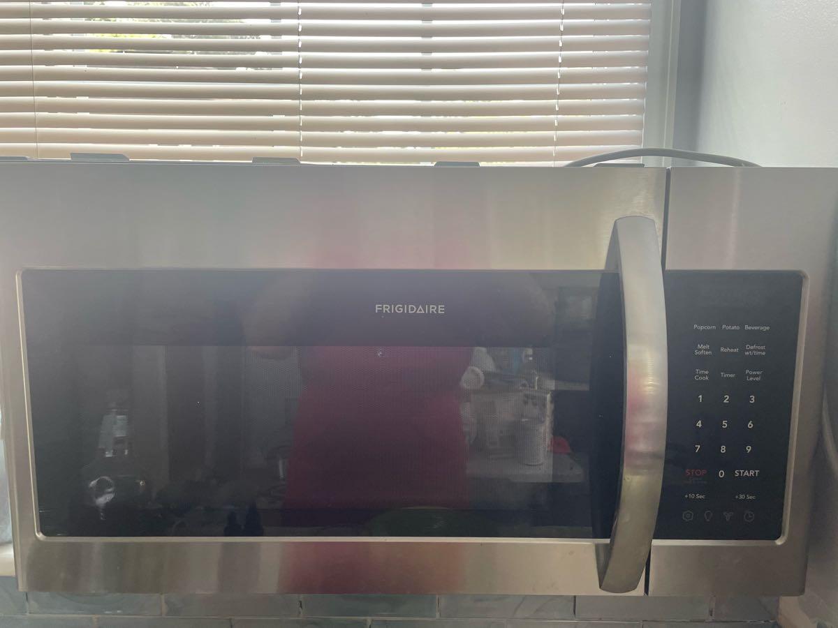 Frigidaire Microwave hood