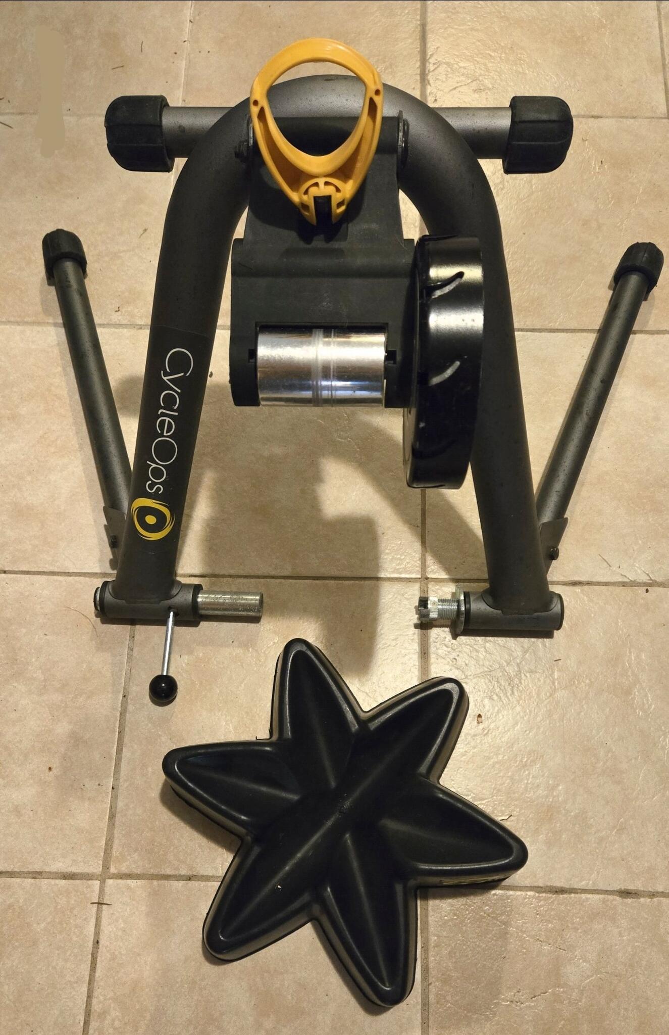 Cycleops Trainer Block CycleOps Indoor Bike Trainer with Front Wheel Climbing Riser Block for ...