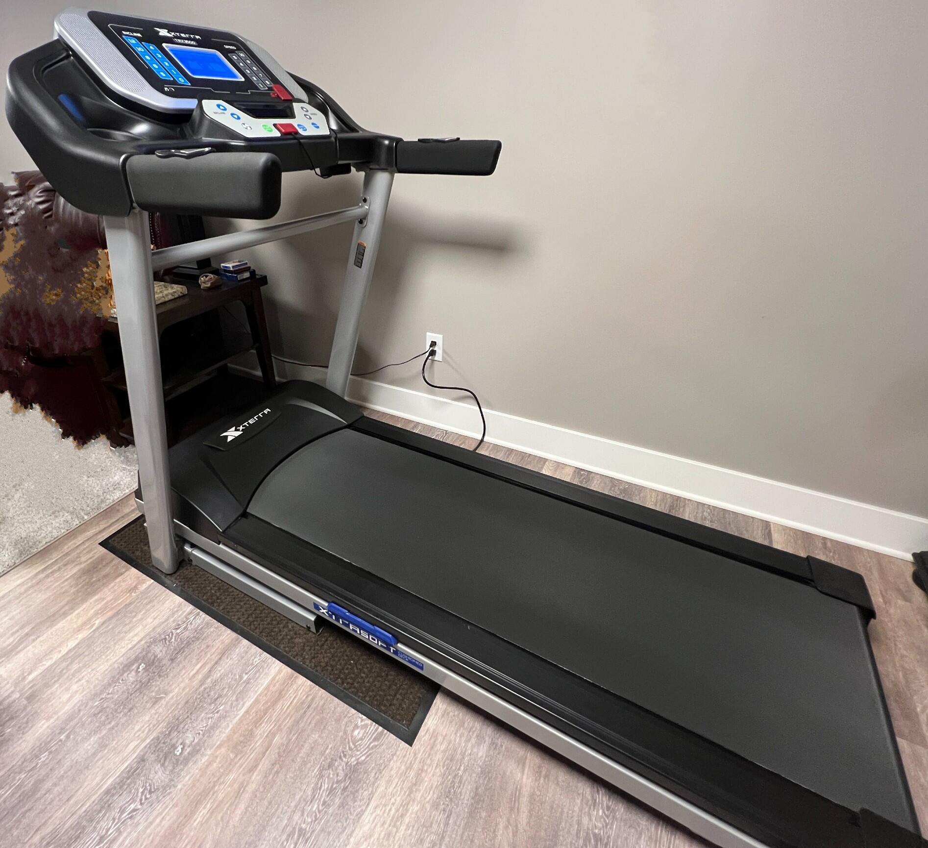 XTERRA TRX3500 Exercise Treadmill LCD Display, Heart Rate Monitor, Foldable, Bluetooth for 90