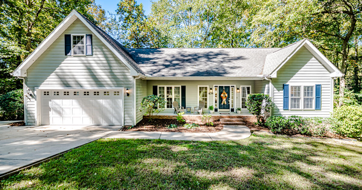 Golf Front home in Carolina Trace for sale! for 430000 in Riva, MD