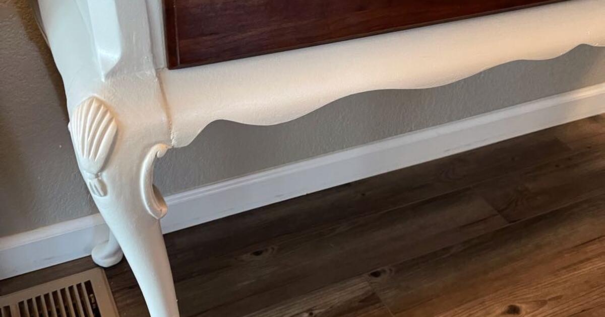 Sofa table restored solid wood no veneer 2 drawers pickup in Milliken for 120 in Milliken, CO