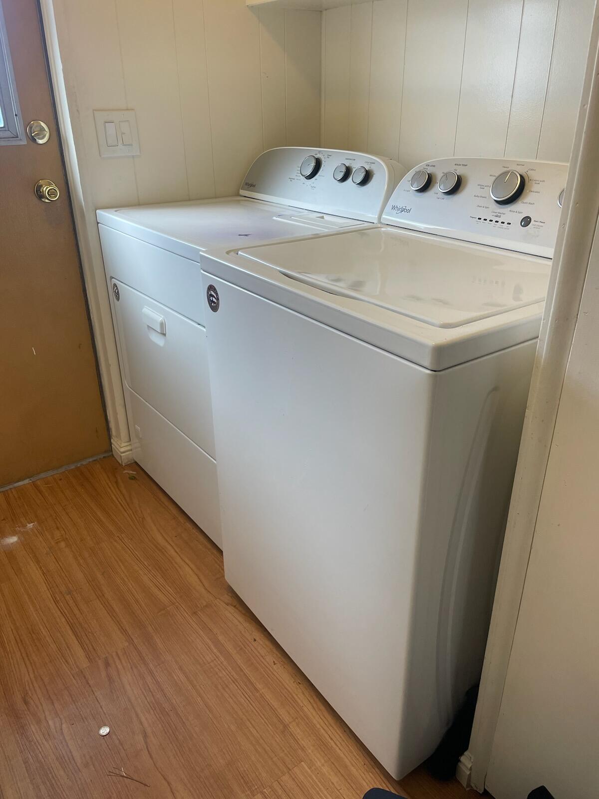 Whirlpool Washer and Dryer Discounted 1100 SET for 770 in Costa