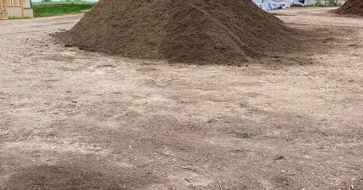 Mulch 1 yard delivered and spread for 100 in Flower Mound, TX For