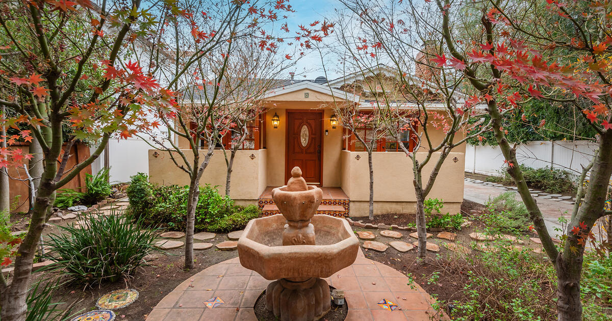 Beautiful house w/guest house for rent for 5950 in Sherman Oaks, CA