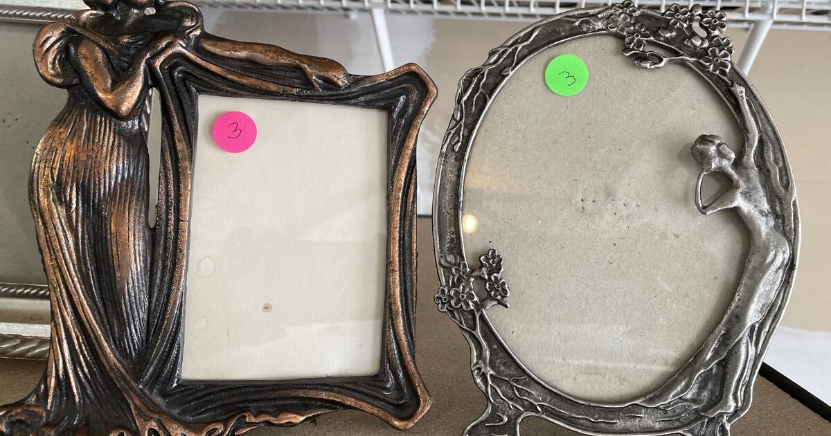 Assorted Photo Frames for 2 in Albuquerque, NM Finds — Nextdoor