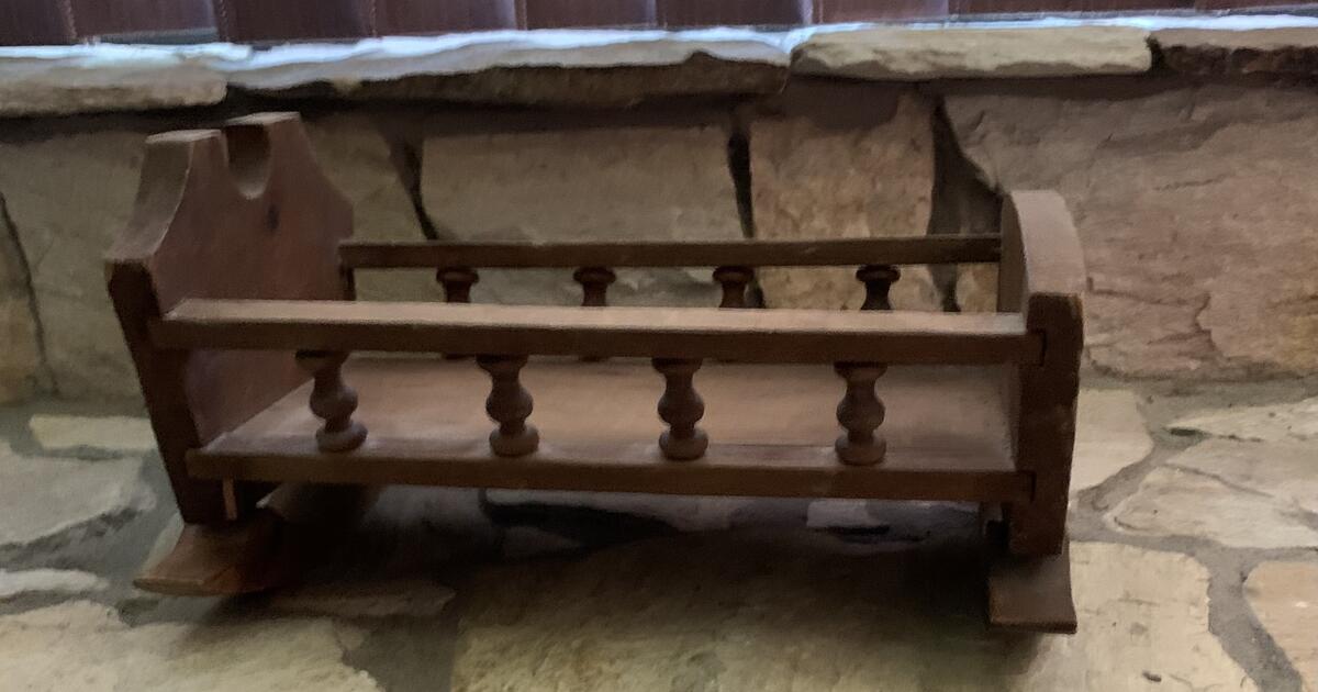 Vintage doll cradles for 10 in Bradenton, FL For Sale & Free — Nextdoor
