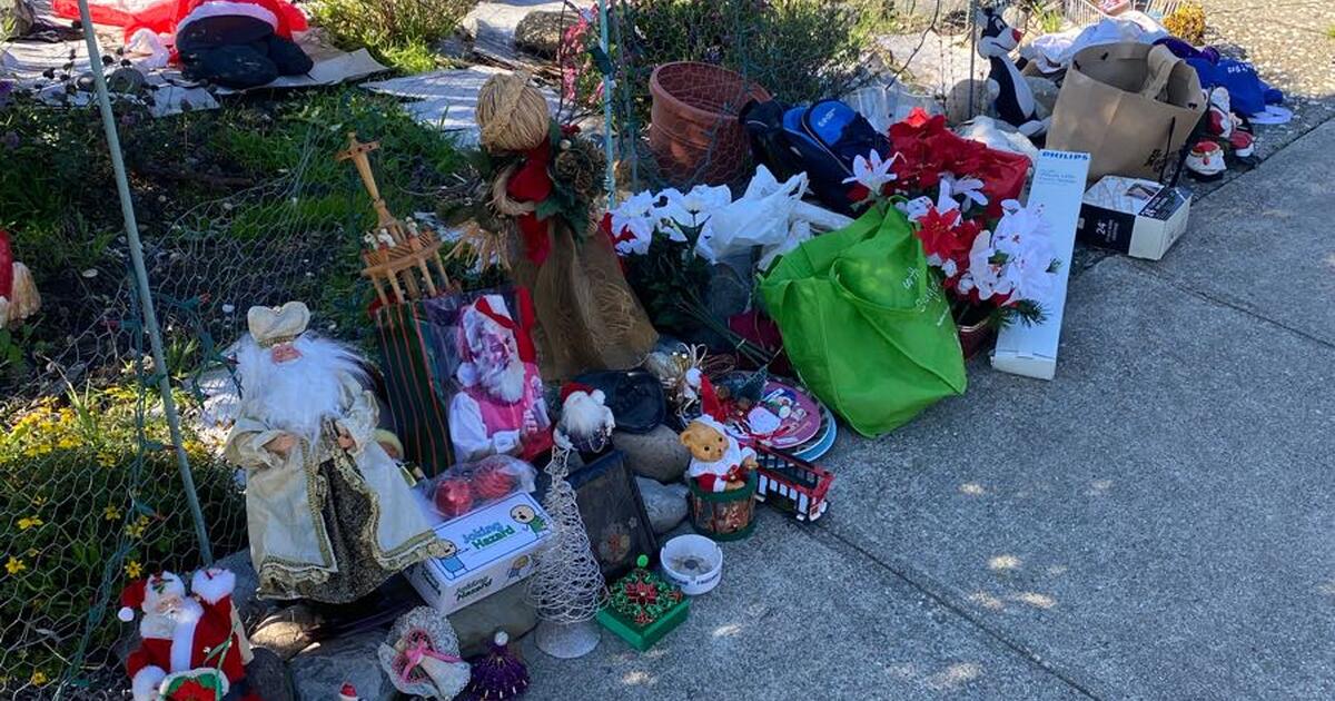 Christmas decor for Free in El Cerrito, CA For Sale & Free — Nextdoor
