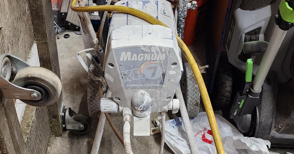 Graco Magnum XR7 Power Piston Paint Sprayer for 300 in Kent, WA For