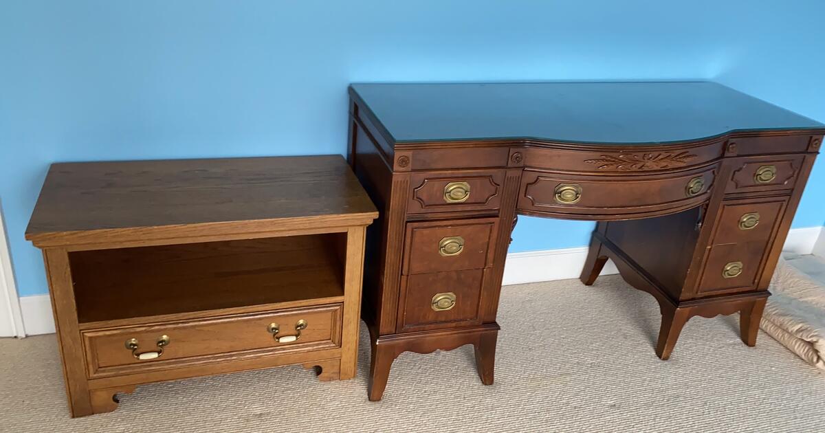 Moving sale writing desk and night stand for 20 for 20 in Pittsford