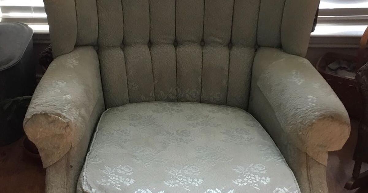 Antique chair in Frisco, TX Finds — Nextdoor
