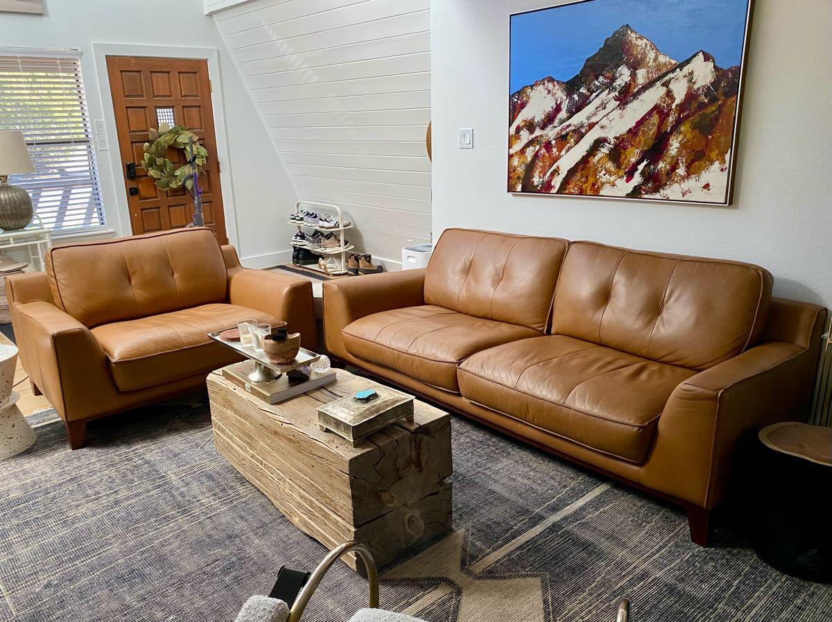 Havertys Phoenix Leather Furniture for 2500 in Alto, NM For Sale