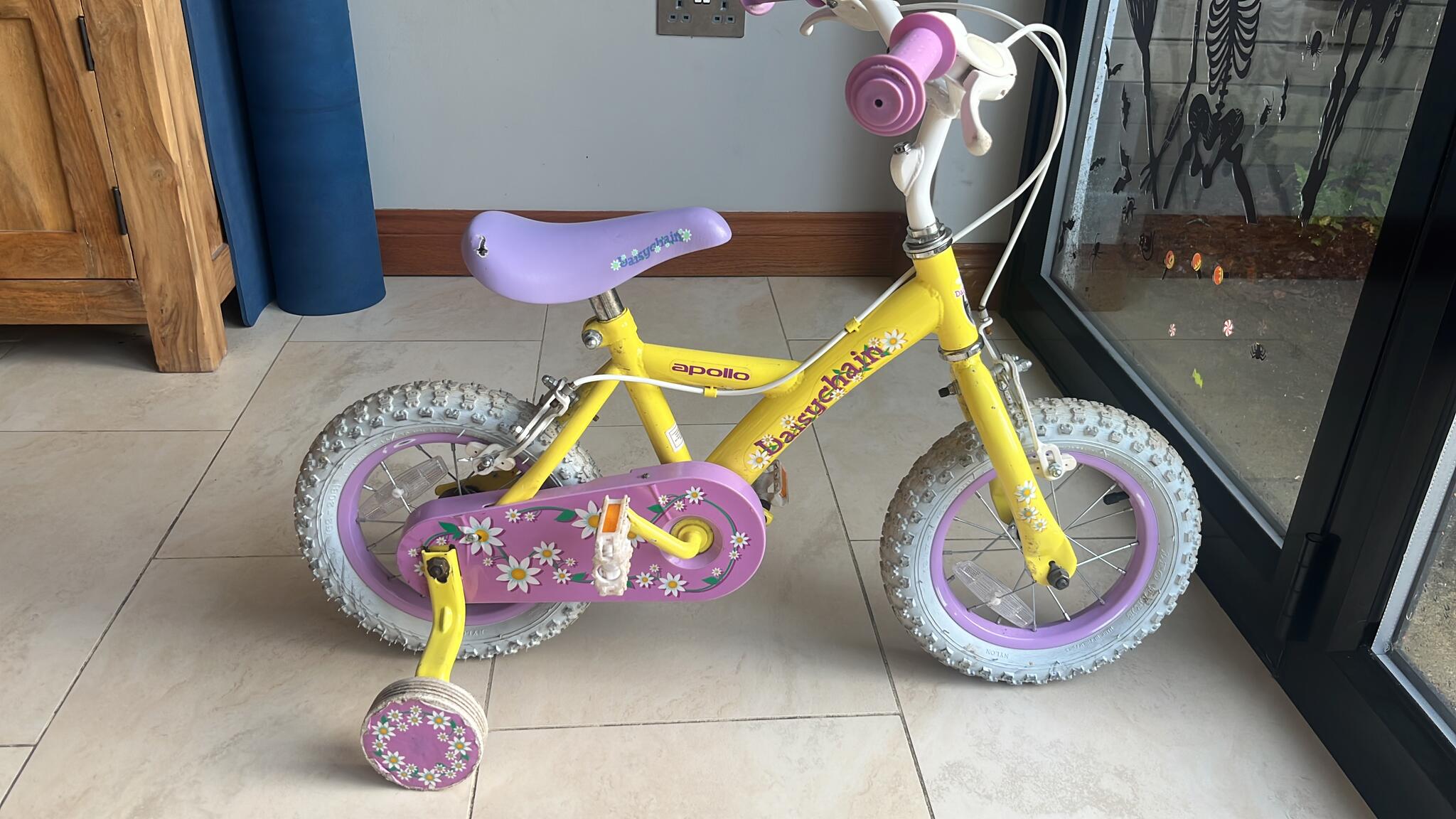 Halfords store daisy bike