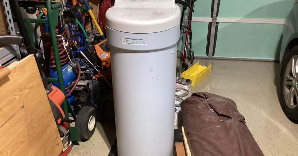 Kenmore ultra soft 180 water softener for free in fort wayne in for