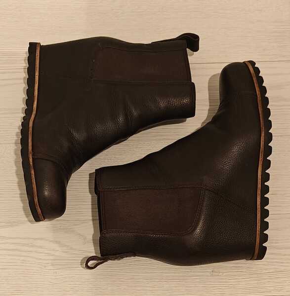 UGG Pax Wedge Waterproof Boots Brown Size 7 For 40 In Minneapolis