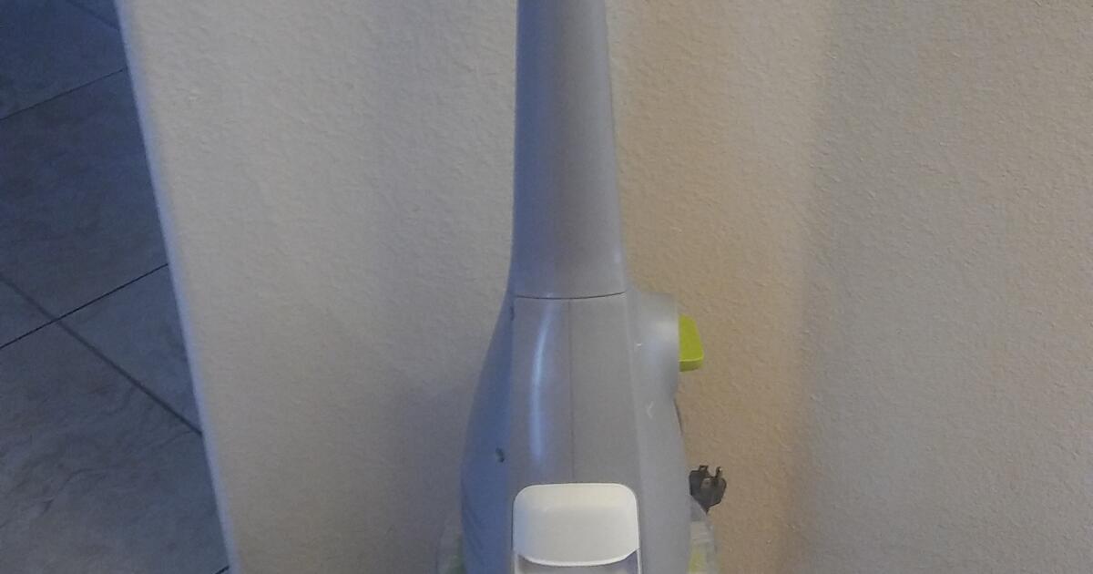 HOOVER FLOORMATE DELUXE HARD FLOOR SPIN SCRUB CLEANER 👀 for 50 in