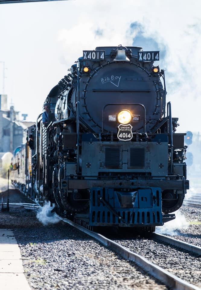 World's Largest Steam Locomotive Rolling Through Argyle (Town Of Argyle ...