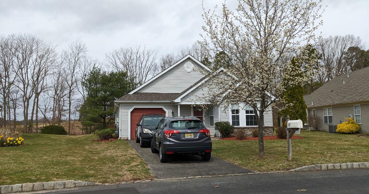 House for sale by owner Fairways at Lake Ridge for 375000 in Lakewood