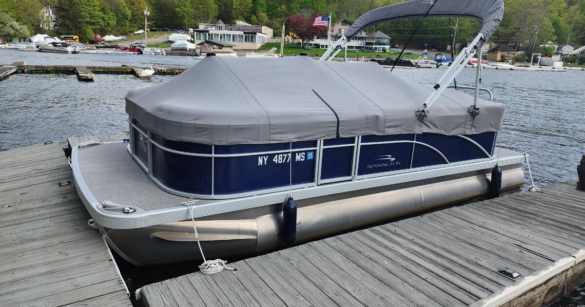 2022 Bennington Pontoon for 35000 in Greenwood Lake, NY Finds — Nextdoor