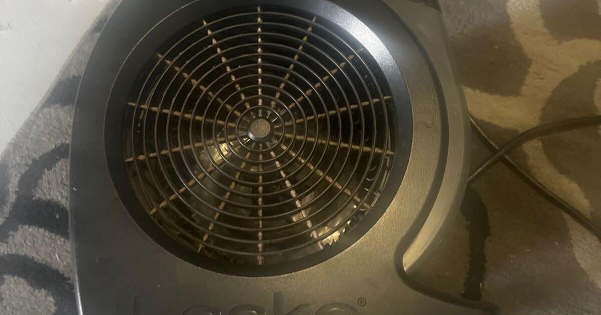 LASKO U15720 MAX PERFORMANCE PIVOTING UTILITY BLOWER FAN for 50 in