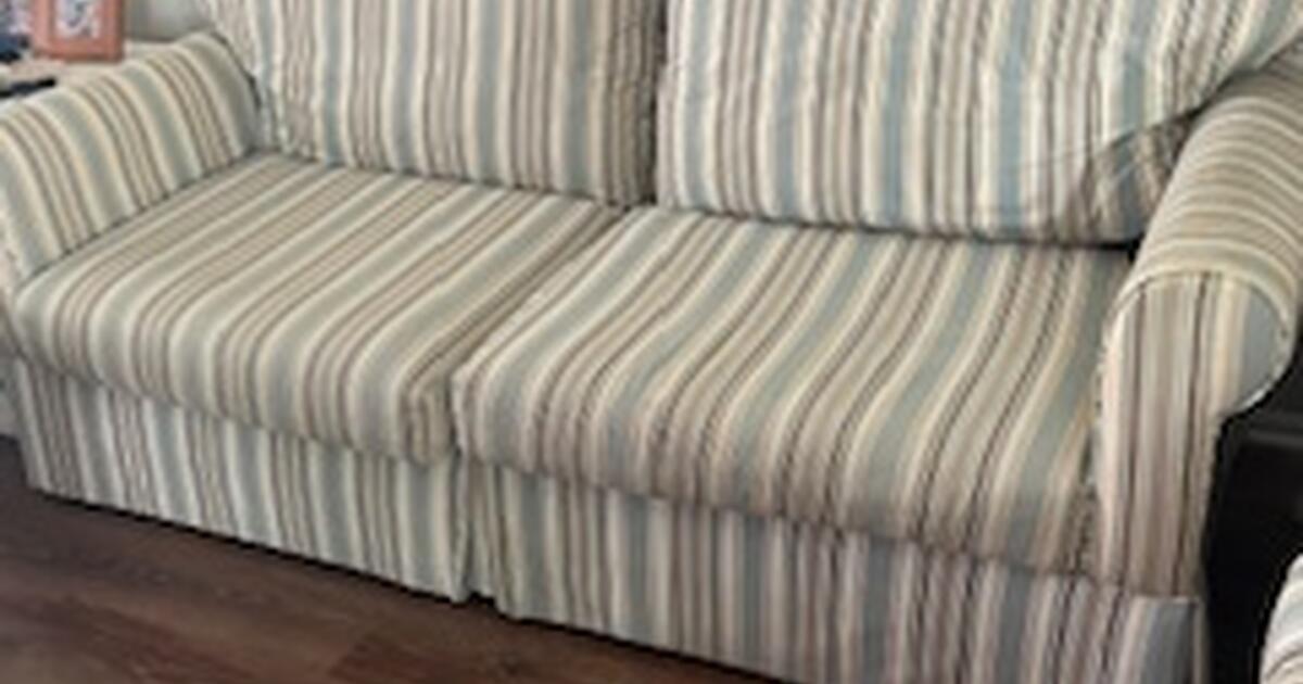 Living room furniture for Free in Manahawkin, NJ For Sale & Free