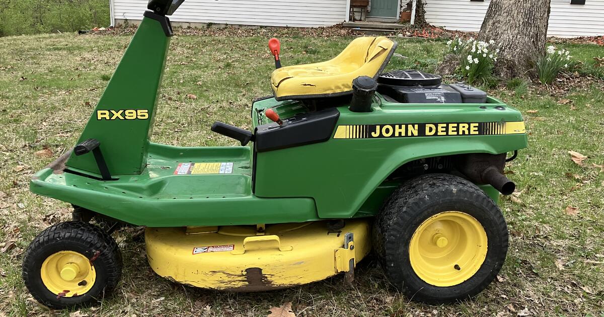 JOHN DEERE RIDING MOWER for $225 in Jerseyville, IL | For Sale & Free ...