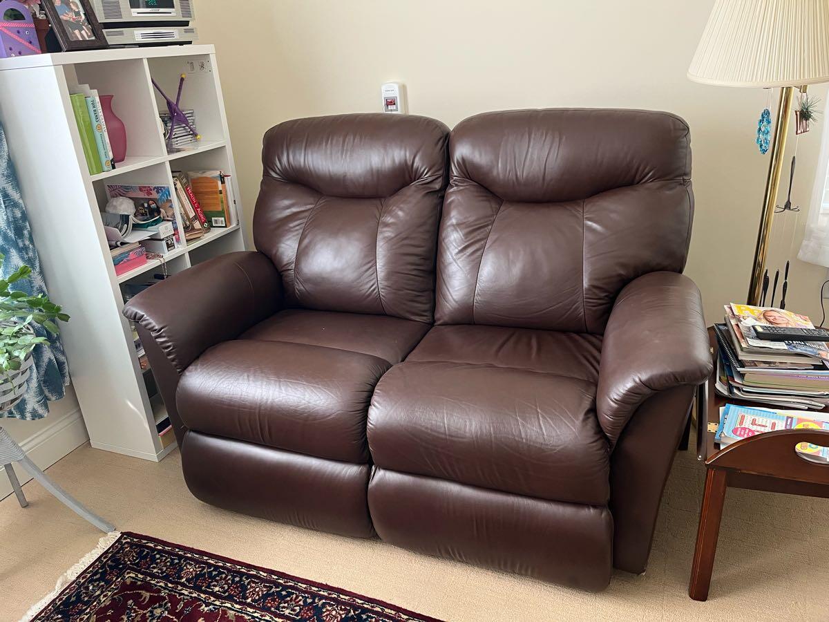 Lazy Boy power reclining leather loveseat for 600 in Mechanicsburg, PA