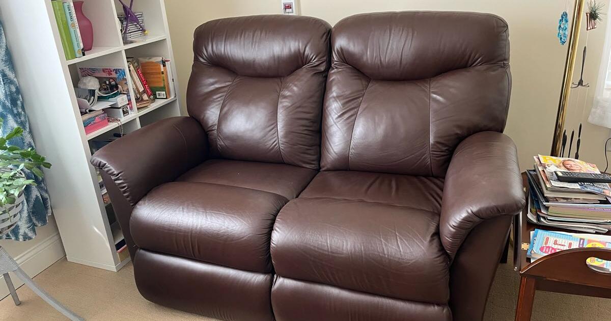 Lazy Boy power reclining leather loveseat for 600 in Mechanicsburg, PA