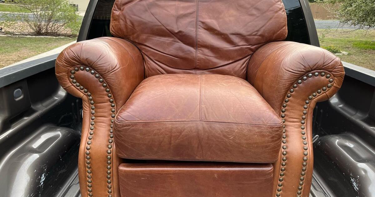 Leather recliner for Free in San Antonio, TX For Sale & Free — Nextdoor