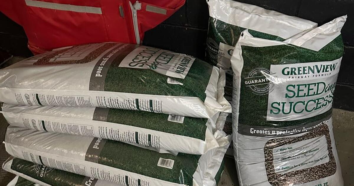Greenview Fairway Formula Mulch and Fertilizer for Free in Dublin, OH