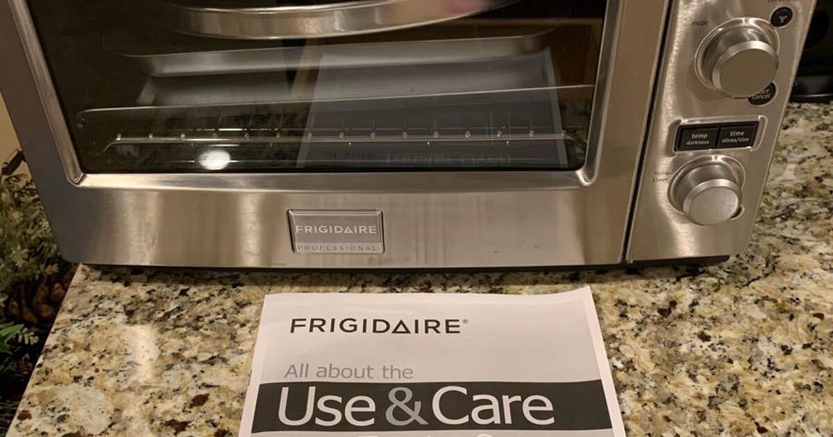 Frigidaire Professional 6Slice Convection Toaster Oven NEW for 25 in