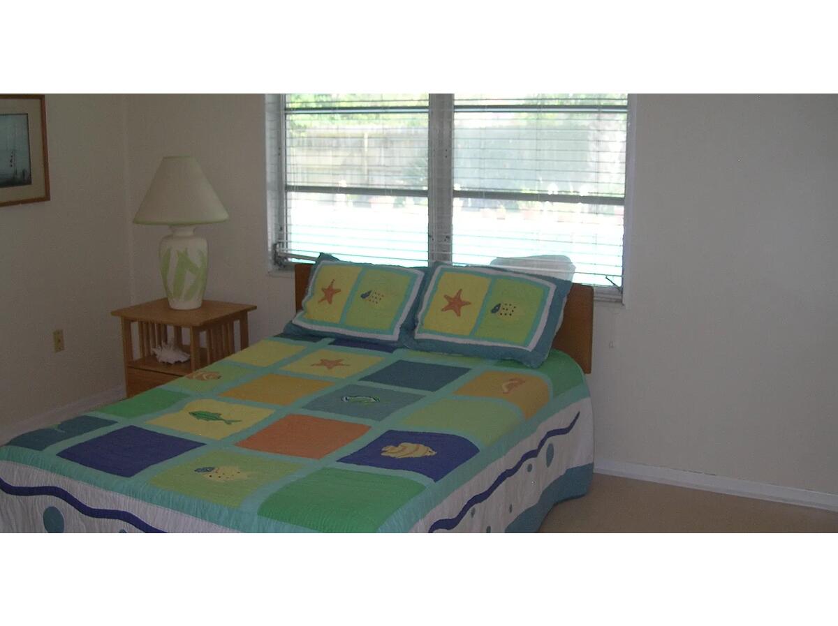 REDUCED ANOTHER 50! NEW!MODEL HOMEFULL PILLOW TOP MATTRESS,BOX