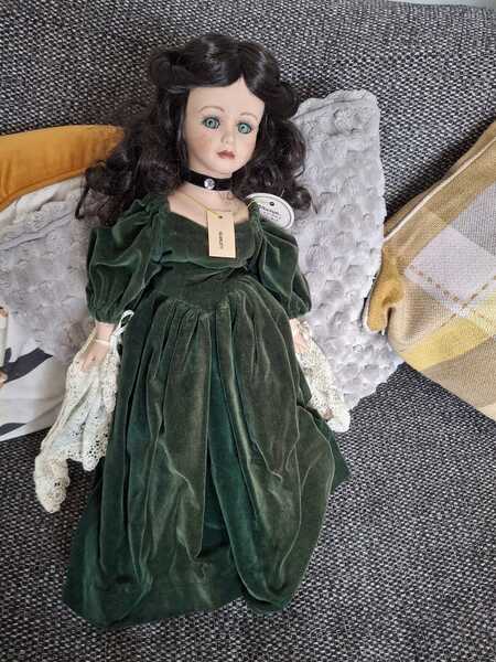 porcelain doll with green velvet dress Vintage Victorian in a Christmas Holiday Do La Guanaquita's Closet Porcelain Doll In Green Velvet