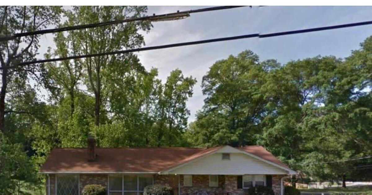 House for sale Roberta Drive sale by owner for 299000 in Greenville