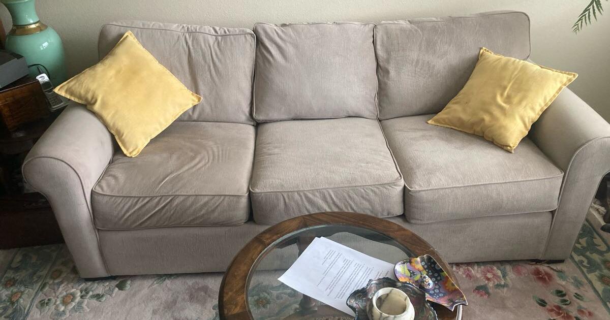 Nice Couch for Free in Reno, NV Finds — Nextdoor