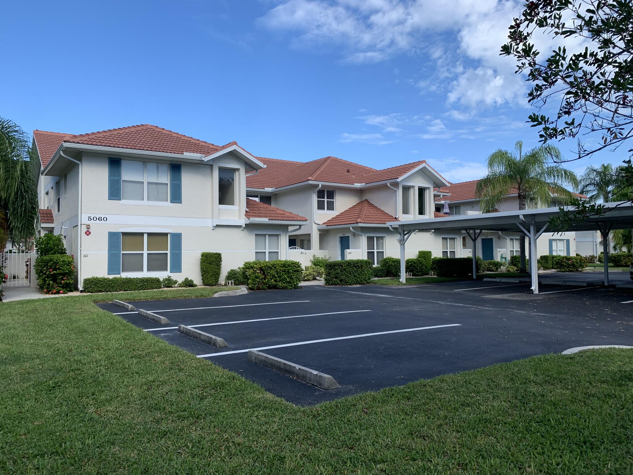 Carlton Lakes Furnished Short Term Rental for 2300 in Naples, FL