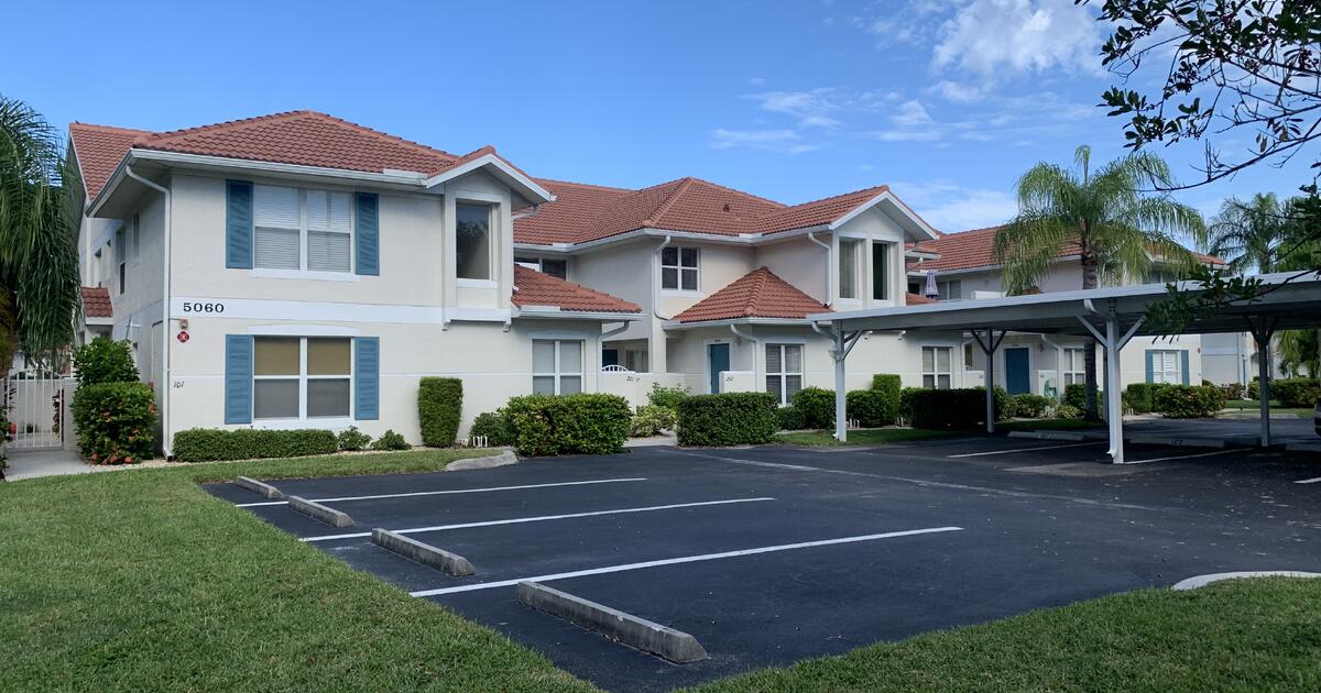 Carlton Lakes Furnished Short Term Rental for 2300 in Naples, FL