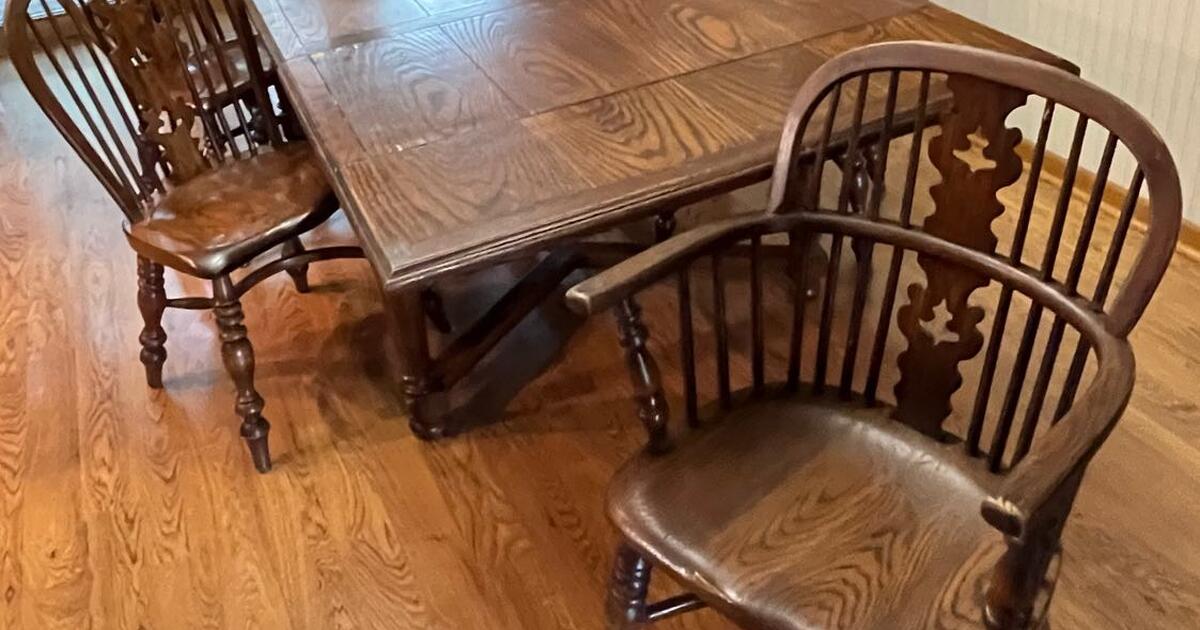 Dining room table for 245 in Schererville, IN Finds — Nextdoor