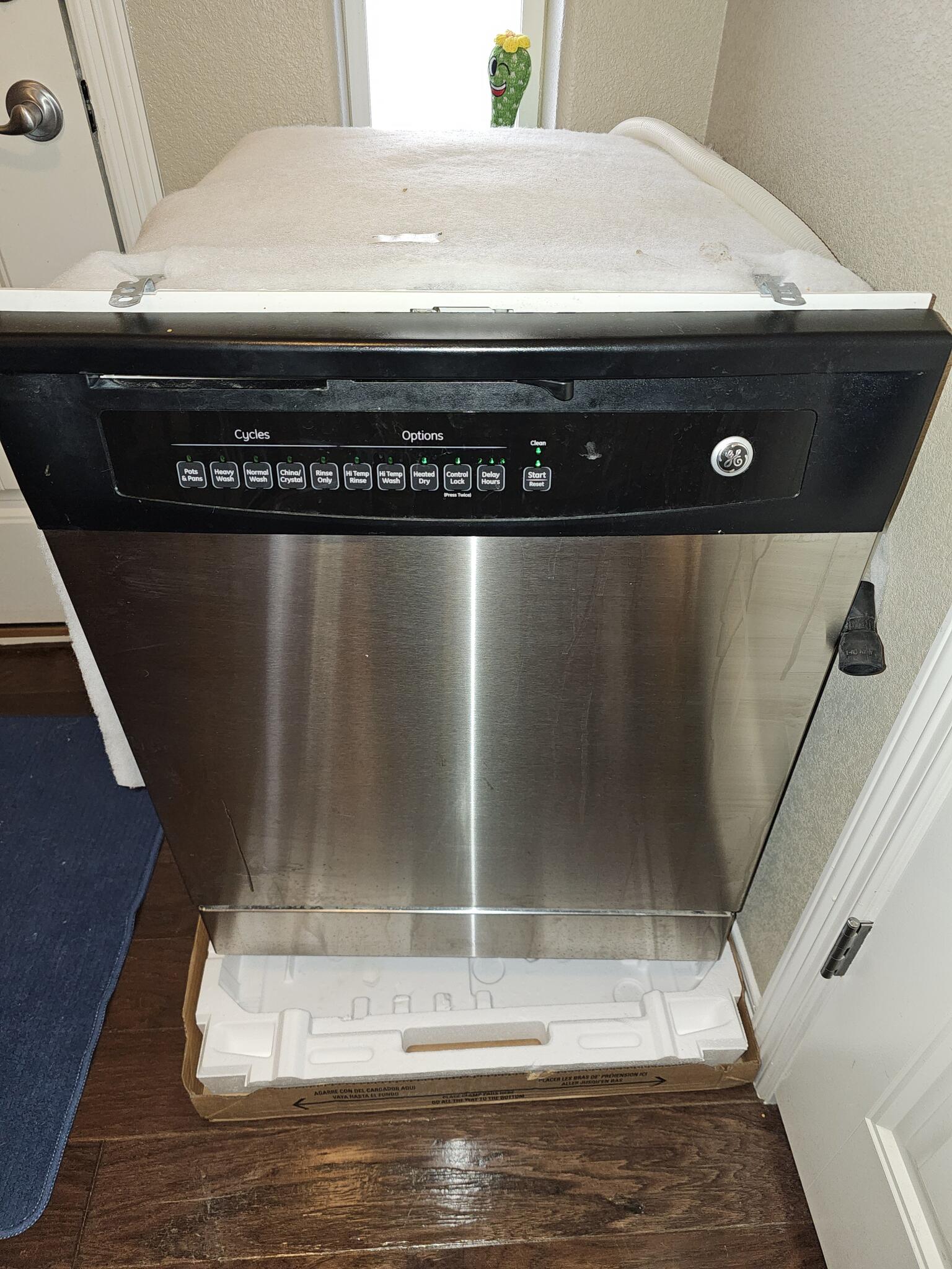 Ge Dishwasher, Free, Pickup Only for Free in Colorado Springs, CO For