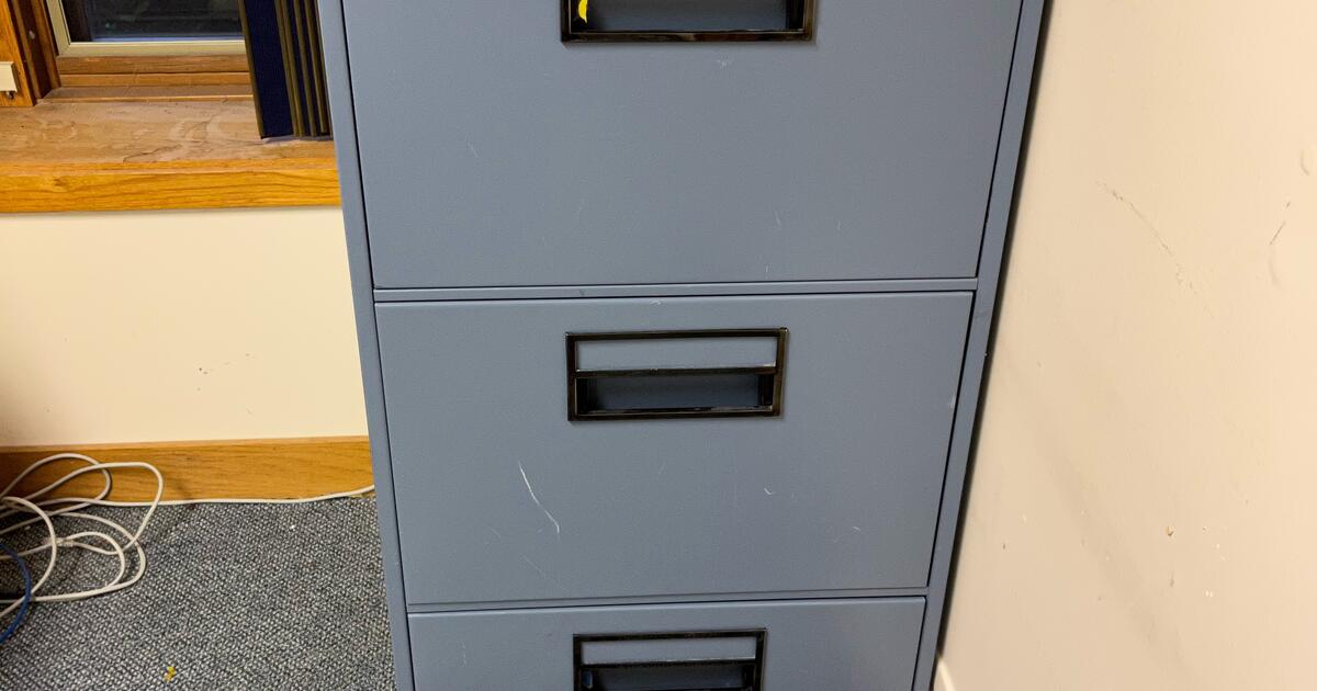 Office closing furniture & computer accessories! Must be cleared out