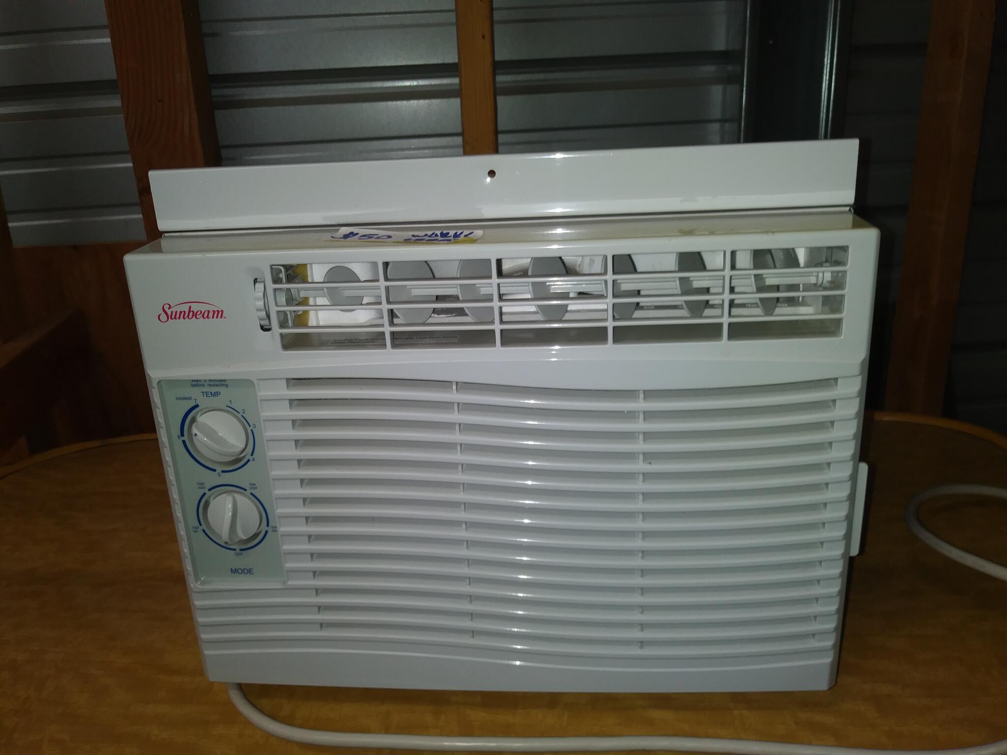 Sunbeam Window Air Conditioner for 150 in Lake Havasu City, AZ For