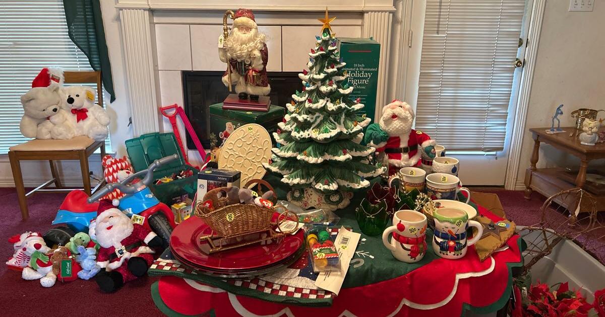 Garage and FINAL Estate Sale 2804 Boyd for 1 in Ennis, TX For Sale