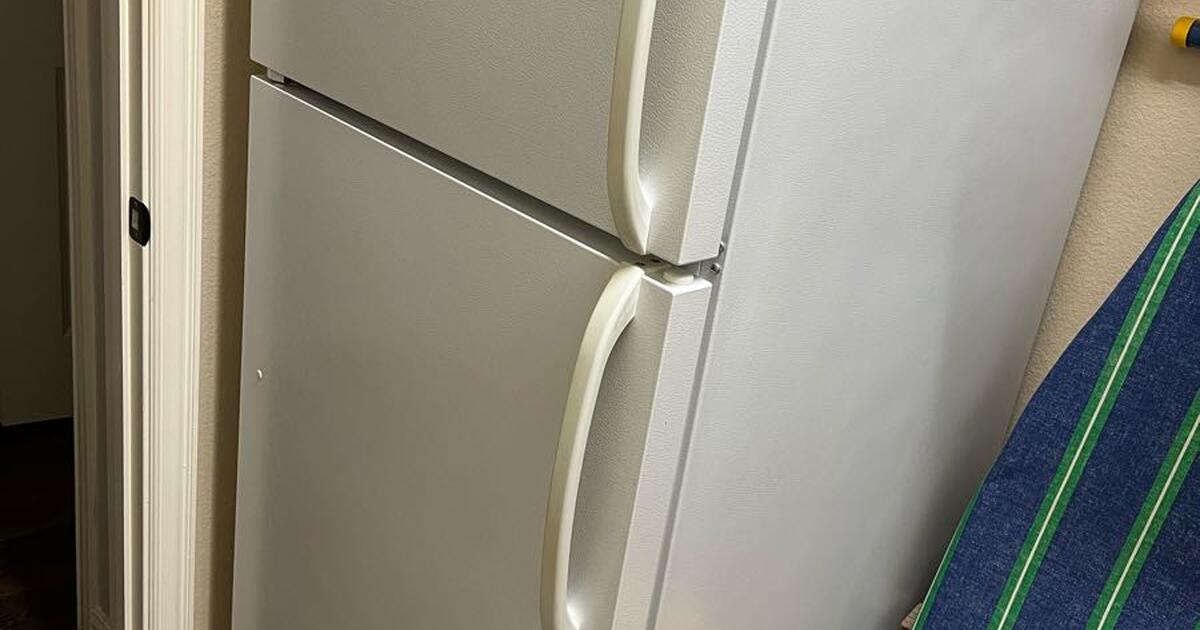 Refrigerator Frigidaire for 75 in Rockwall, TX Finds — Nextdoor