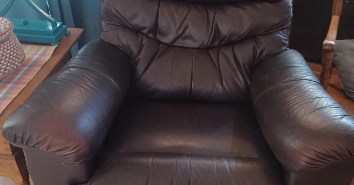 LA Z Boy Recliner For Free In Surprise AZ For Sale Free Nextdoor   5cbe9bf46b0dd5edc4c25bde6a8b3dc2 .crop1200x630 